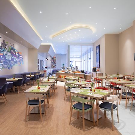 Ibis Styles Jakarta Mangga Dua Square Exterior photo