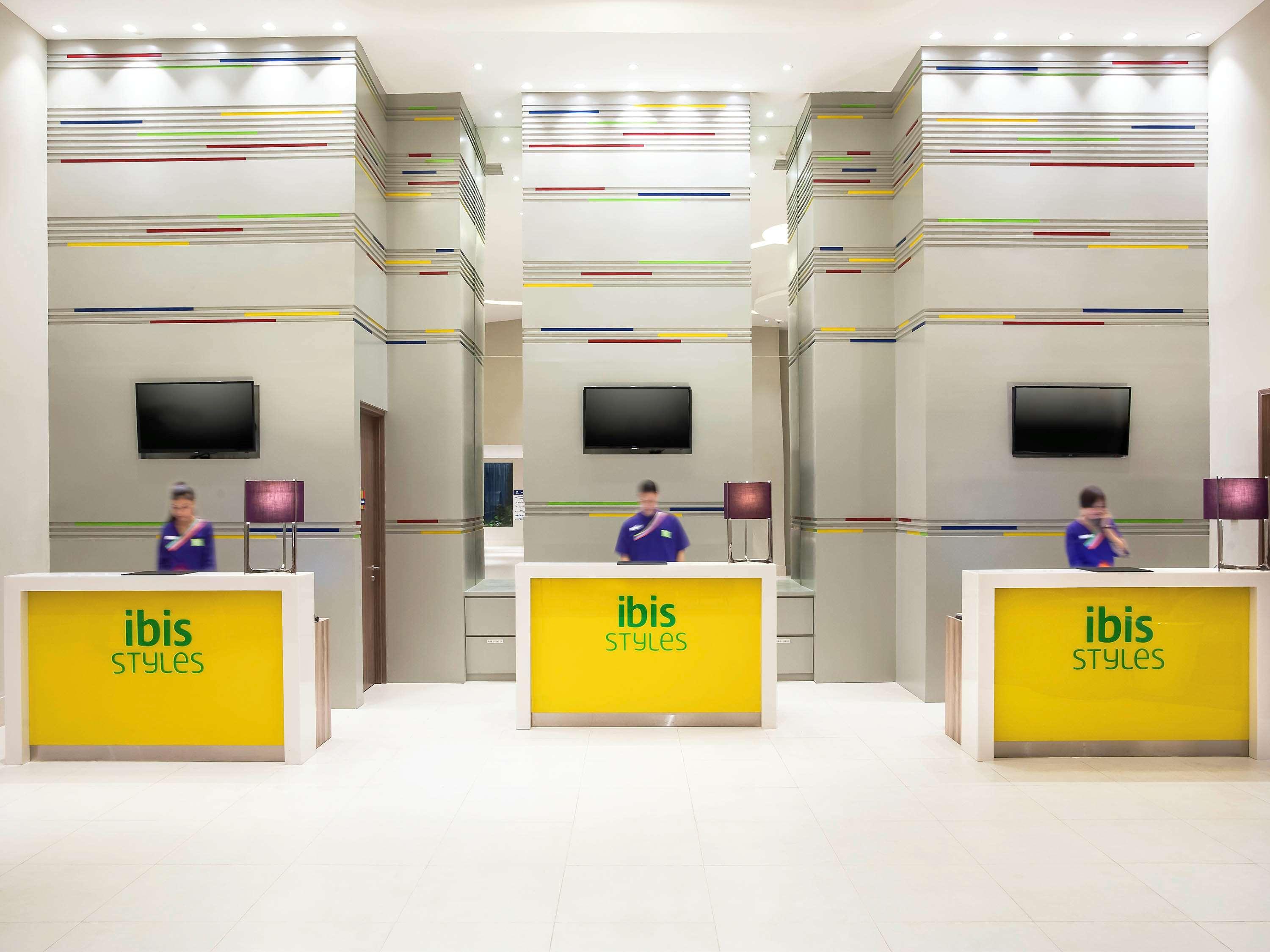 Ibis Styles Jakarta Mangga Dua Square Exterior photo