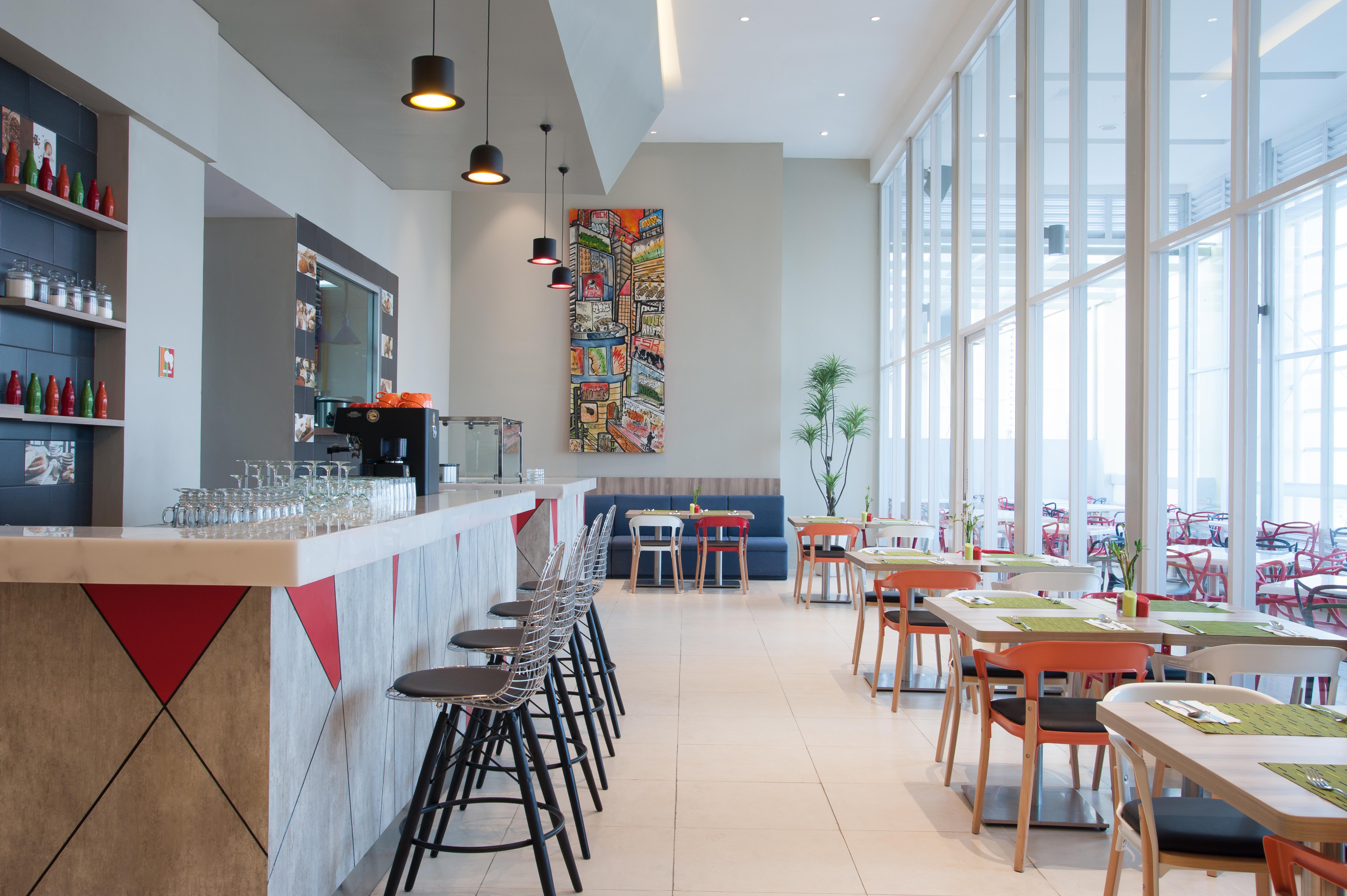 Ibis Styles Jakarta Mangga Dua Square Exterior photo
