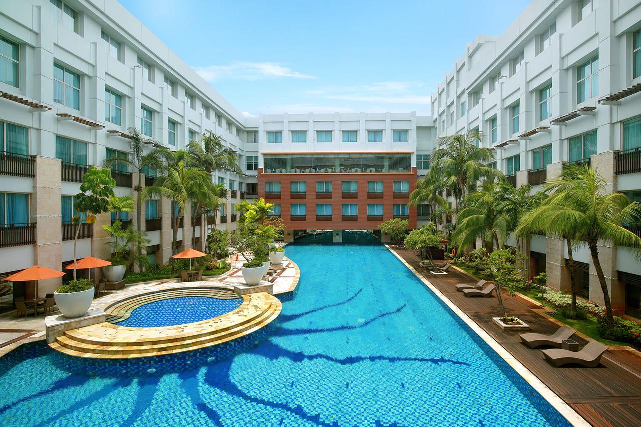 Ibis Styles Jakarta Mangga Dua Square Exterior photo