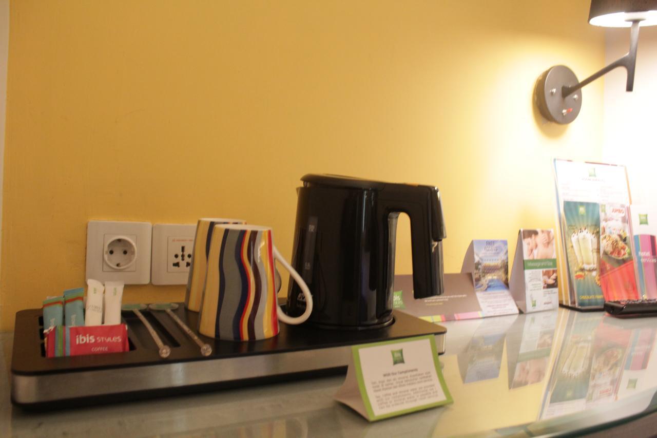 Ibis Styles Jakarta Mangga Dua Square Exterior photo