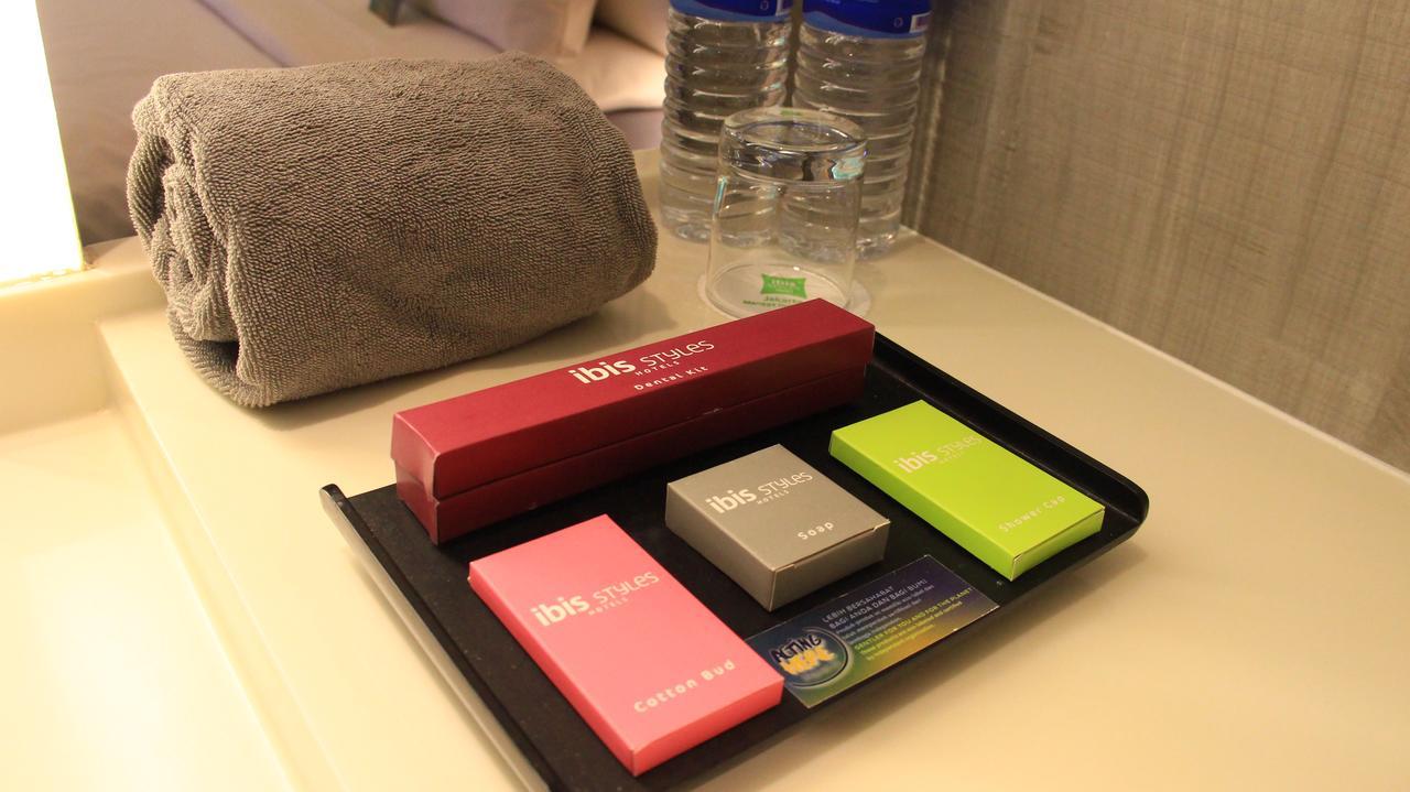 Ibis Styles Jakarta Mangga Dua Square Exterior photo