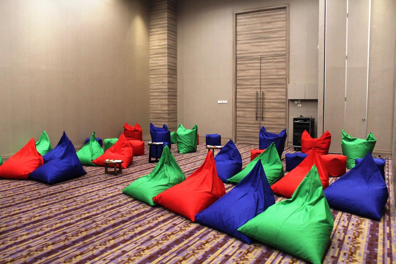 Ibis Styles Jakarta Mangga Dua Square Exterior photo