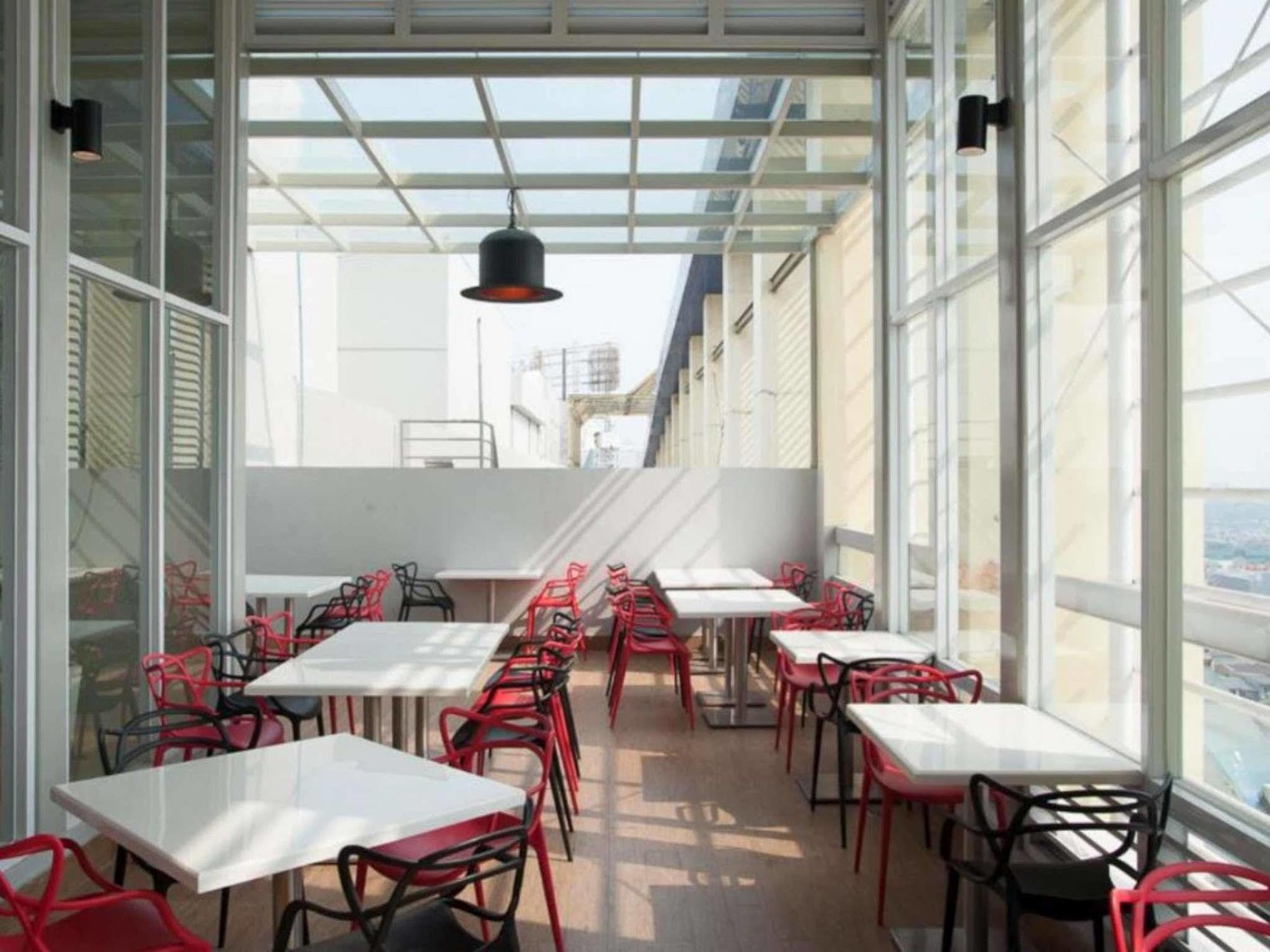 Ibis Styles Jakarta Mangga Dua Square Exterior photo